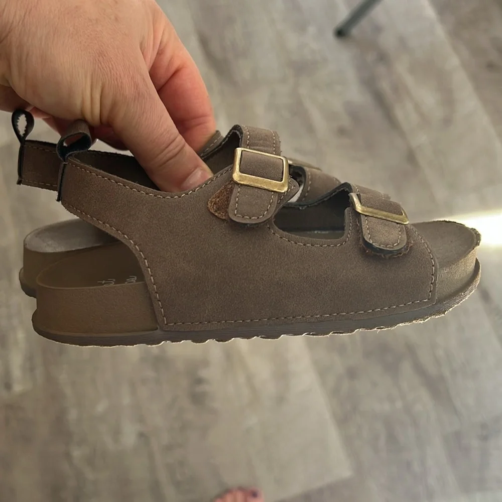 Brown Kids Sandals boys size 9 toddler